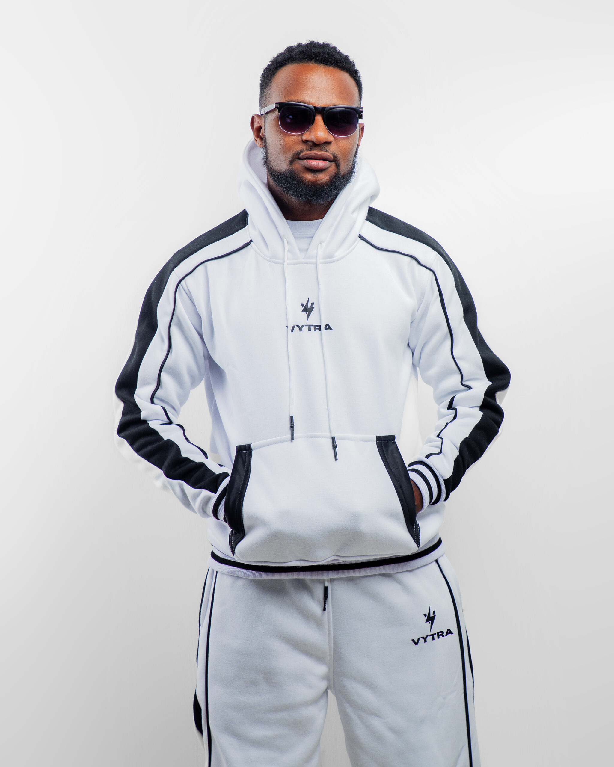 Vytra Signature White Set - Image 3