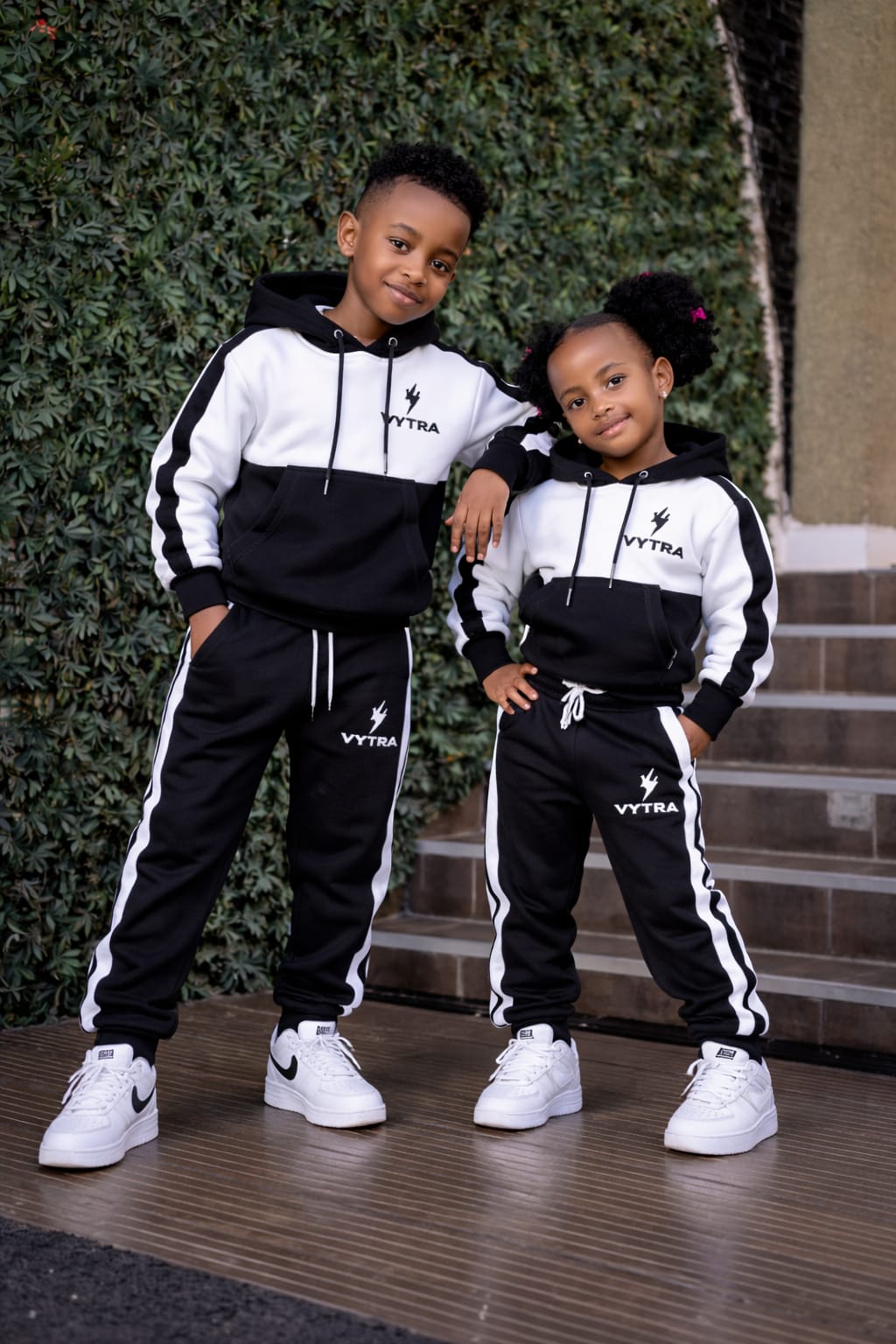 Vytra Kids Black Luxe Set